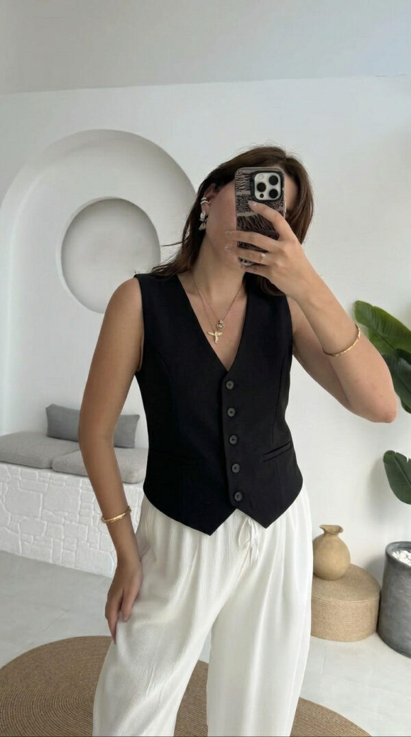 Buttoned Basic Vest - Black