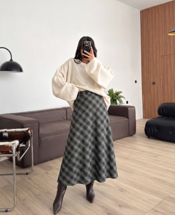 Plaid Maxi Skirt - Gray & Black